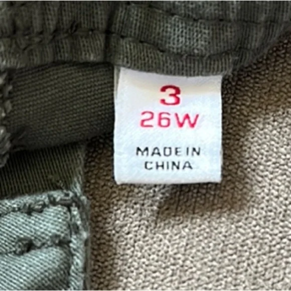 UNIONBAY Women's Olive Cargo Shorts - Picture 7 of 7